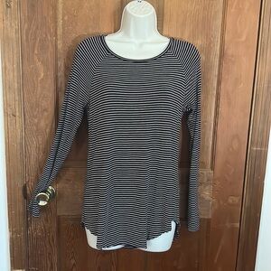 American Eagle Soft N Sexy Navy and White Long sleeve Shirt Size XS